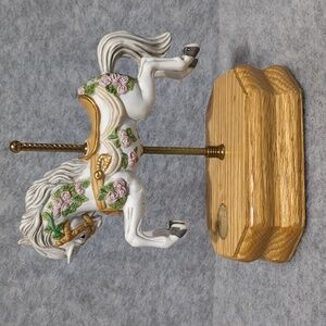 Westland Carousel Horse 2298/9000 Music Box limited edition